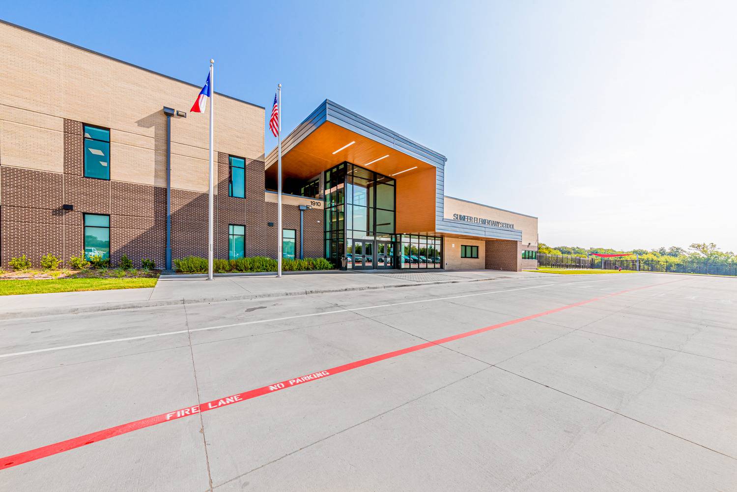 Home 35 School building, texas